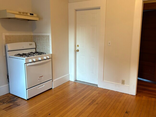 Foto del edificio - 86 Pleasant St