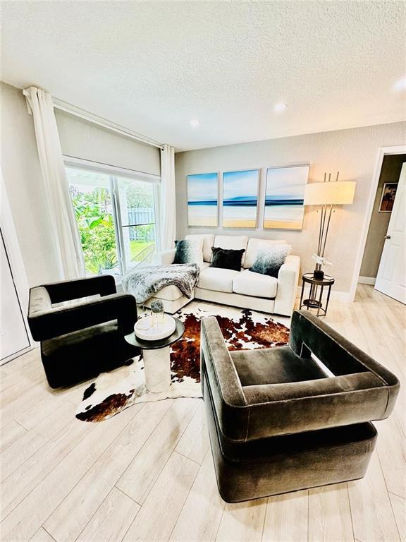 Foto del edificio - 5365 N Andrews Ave