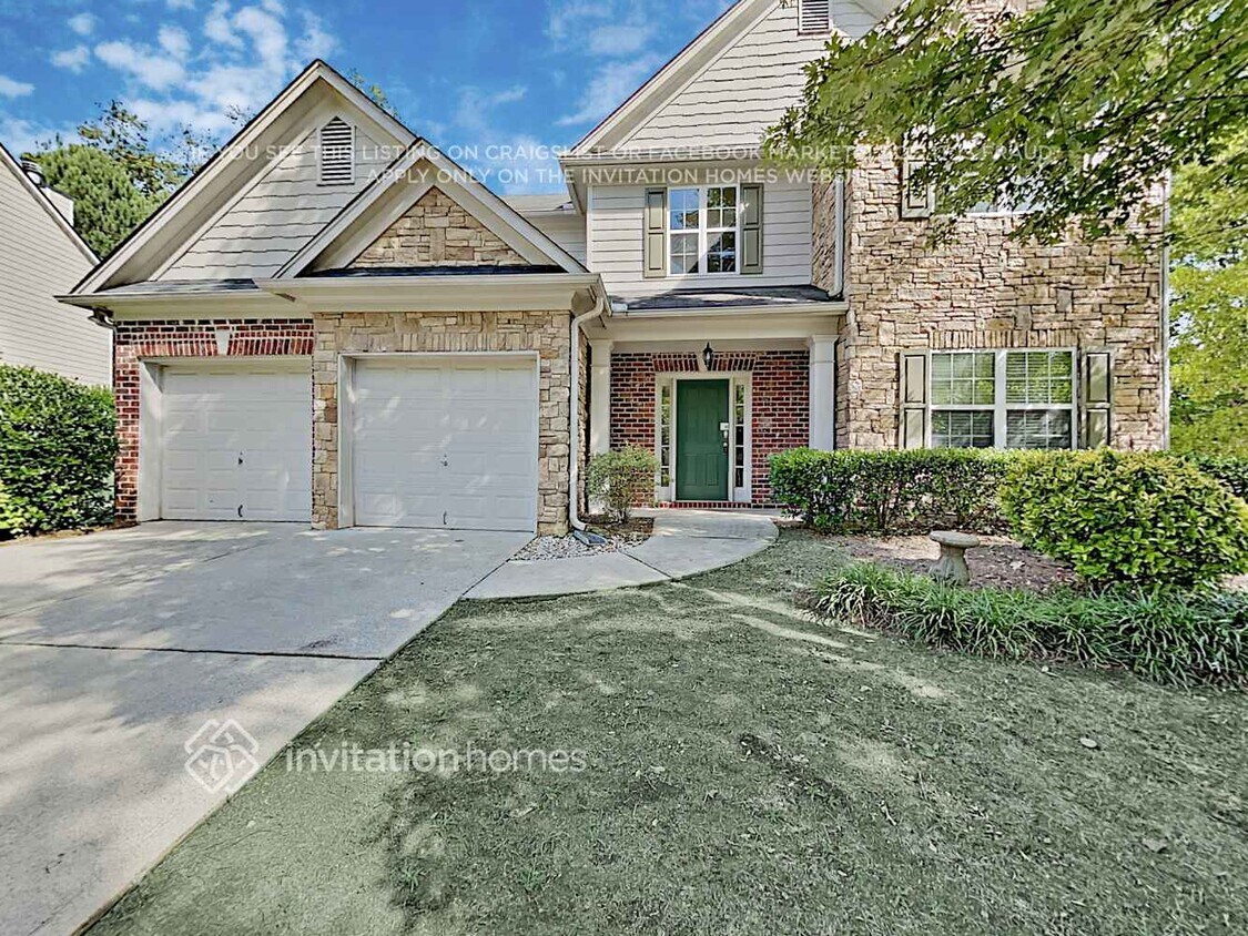 Primary Photo - 121 Lake Reserve Way
