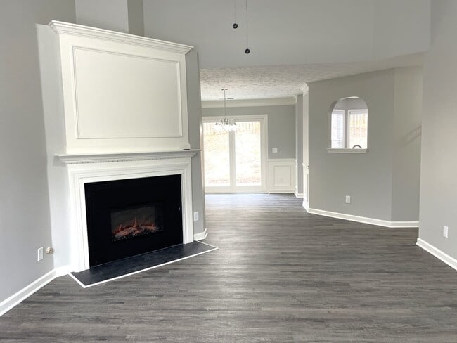 Building Photo - 110 Weatherstone Dr