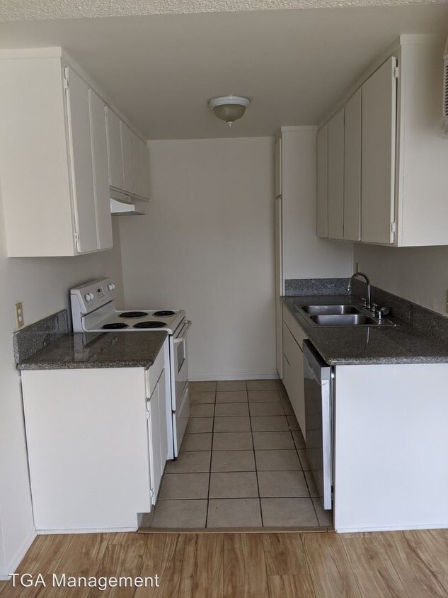 Foto del edificio - 3843-3847 Tilden Ave