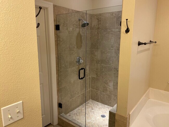 Master Bathroom - 11304 S Locust Ave