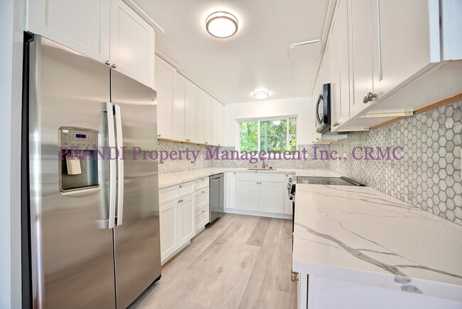 Building Photo - Quality 2Br Condo in Ideal Corte Madera Lo...