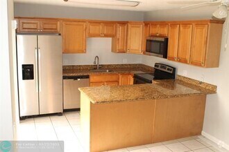 Building Photo - 4087 Forest Hill Dr