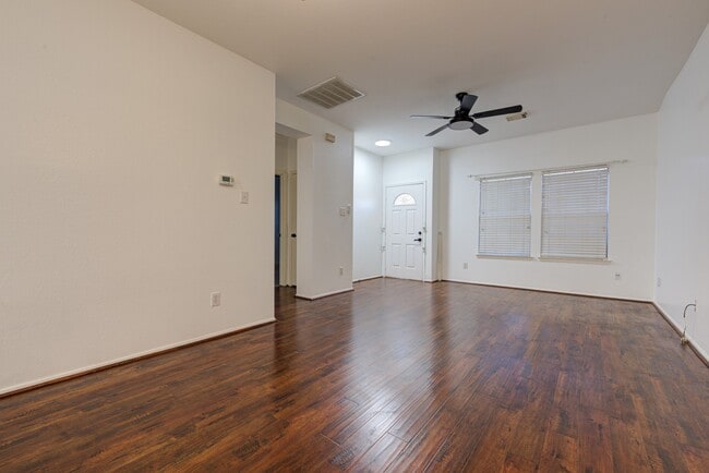 Building Photo - 11760 Jelicoe Dr