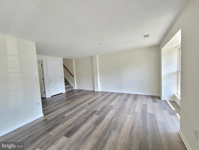 Foto del edificio - 589 Boysenberry Ln