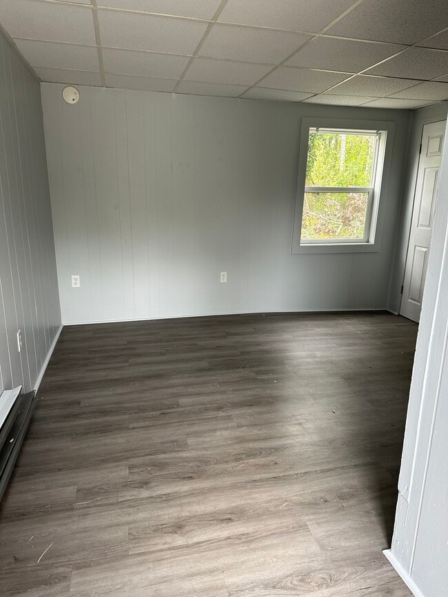 Building Photo - 4656 Main St