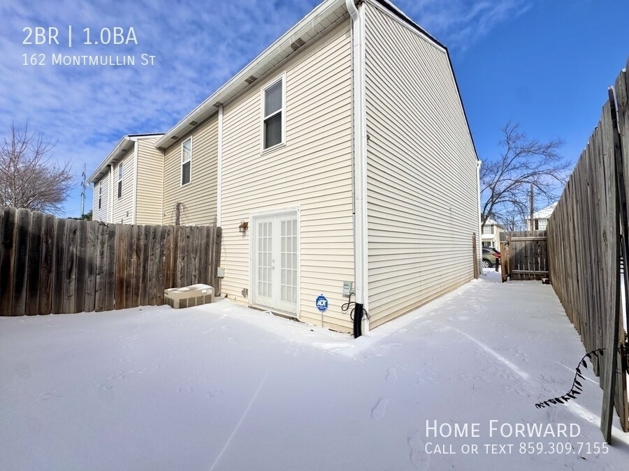 Building Photo - 162 Montmullin St