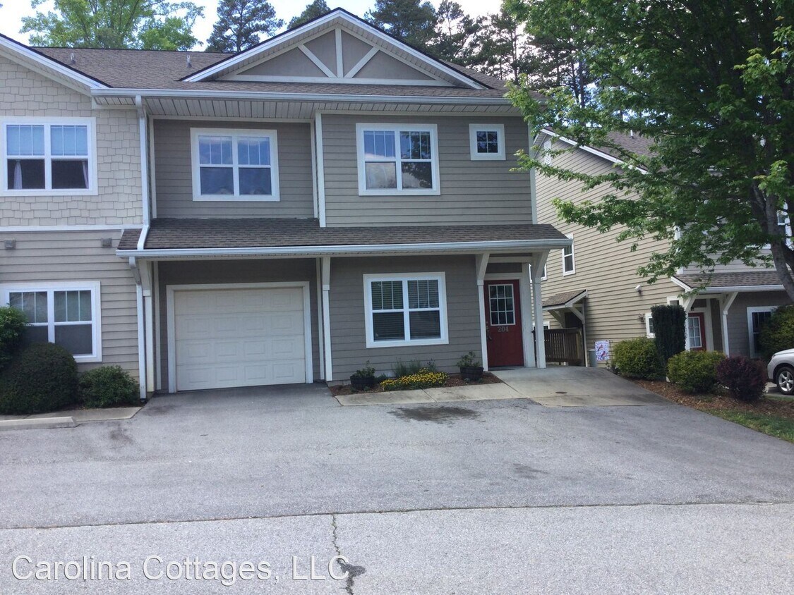 3 br, 2 bath House - 93 Fox Den #204