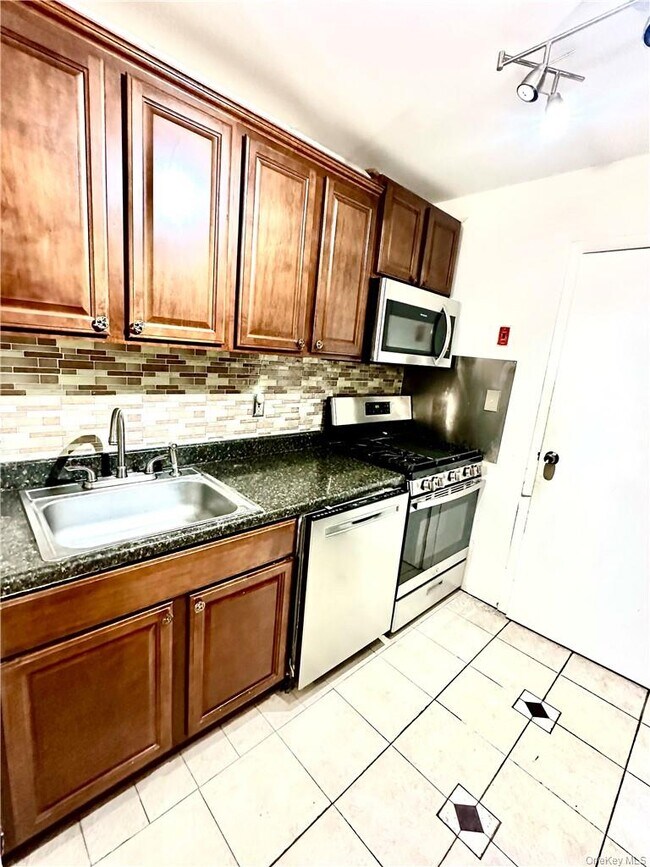 Foto del edificio - 376 Concord Ln