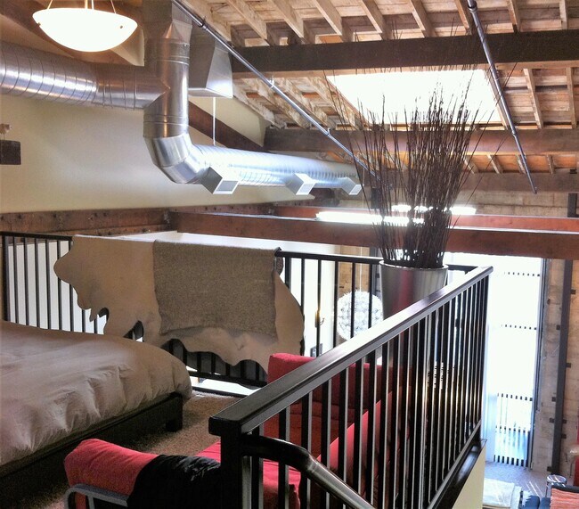 Foto del edificio - 7319 N John Ave