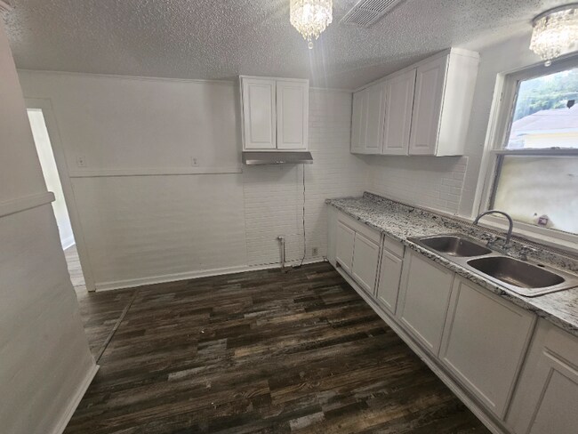 Foto del edificio - 836 S Tipton St
