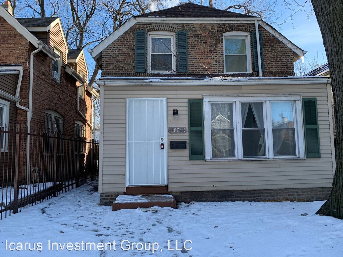 3 br, 1.5 bath House 8743 S Wabash Ave House Rental in Chicago, IL