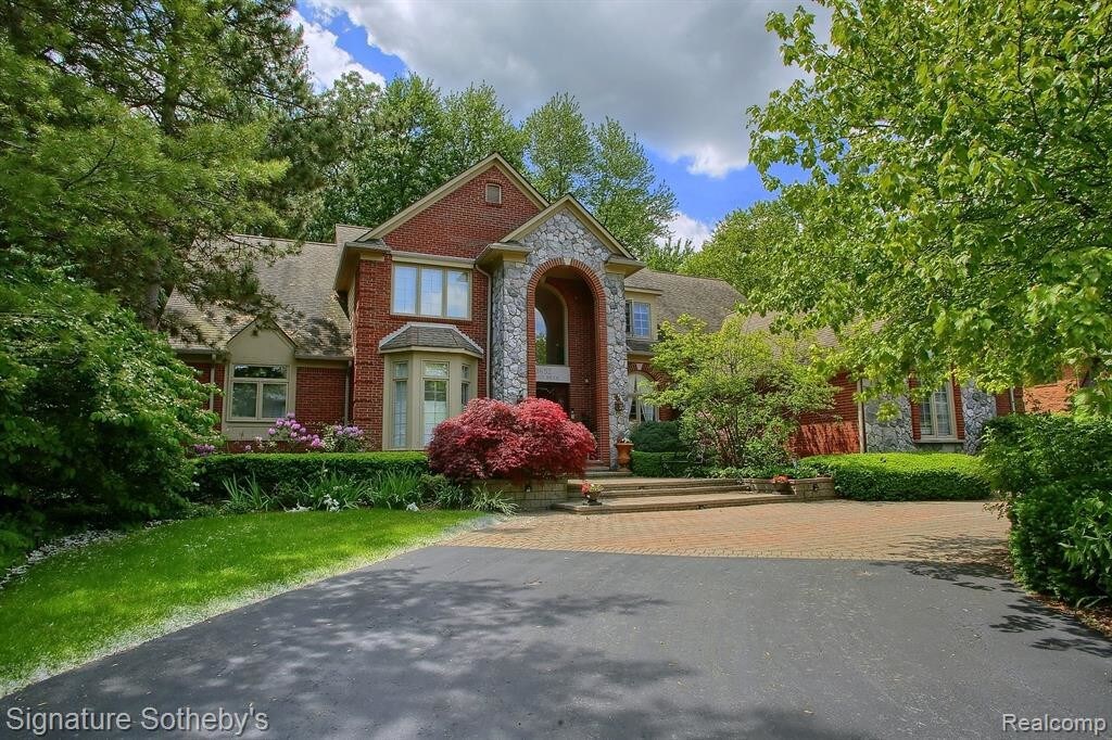 Primary Photo - 3652 Walnut Brook Dr