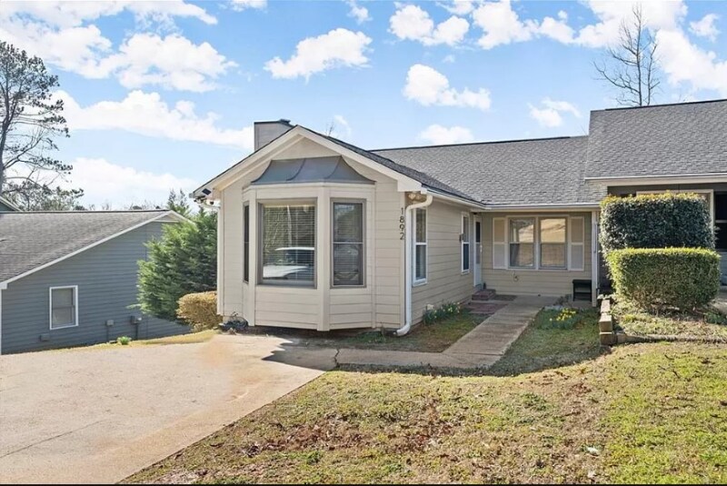 Foto principal - 1892 Cooper Landing Dr SE