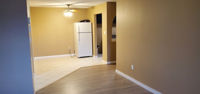 Building Photo - 5328-354 54 St