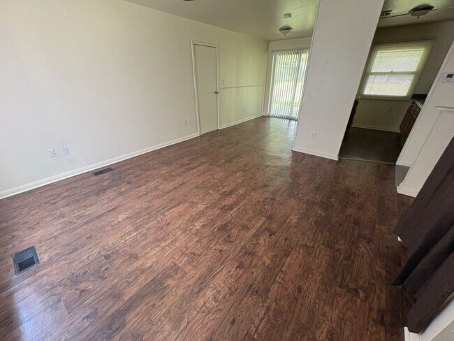 Foto del edificio - Charming 3-bedroom, 1.5-bath home in Dayton