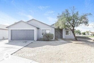 Building Photo - 4614 N 86th Dr