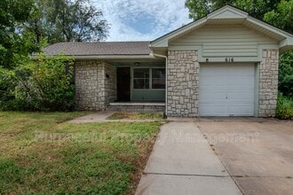 Building Photo - 616 E Bouse Dr