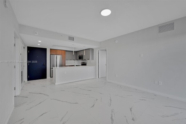 Foto del edificio - 840 NE 130th St