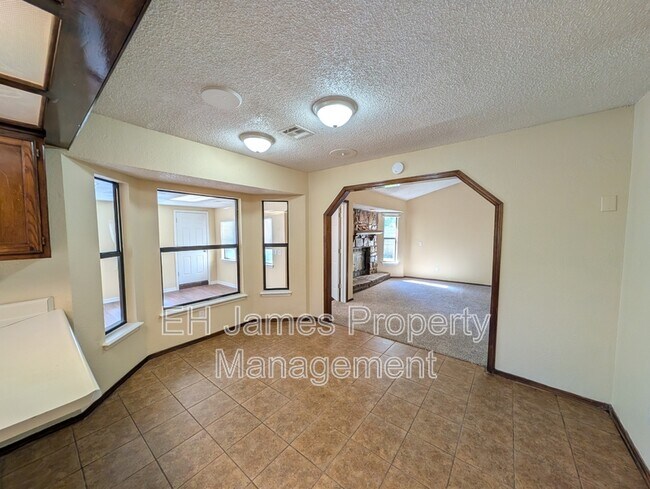Building Photo - 1707 S 138th E Ave