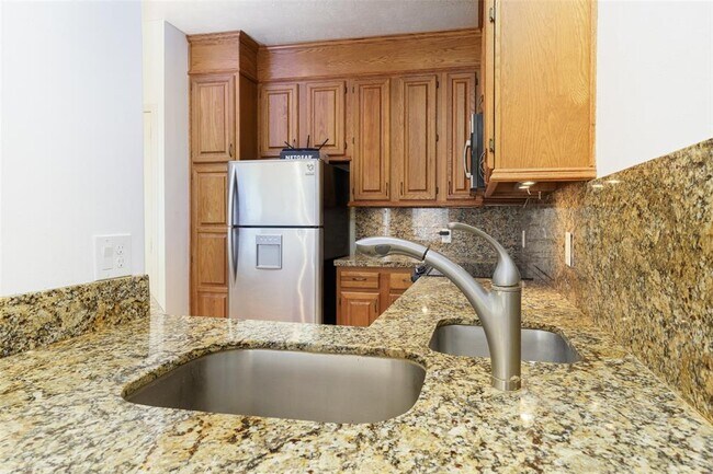 Foto del edificio - 2209 S Braeswood Blvd
