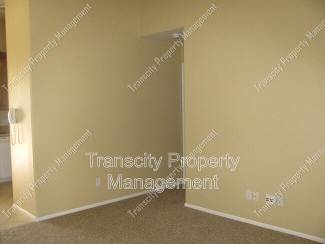 Foto del edificio - 14247 S 47th Pl