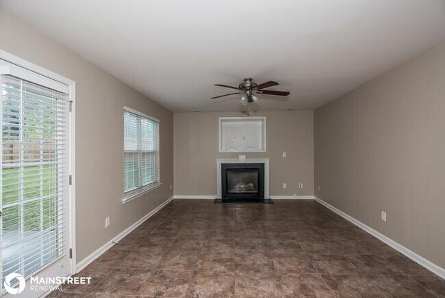 Foto del edificio - 100 Long Creek Pkwy, Charlotte, NC 28214