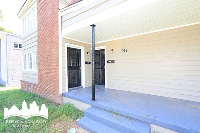 Foto del edificio - 1080 N Evergreen St