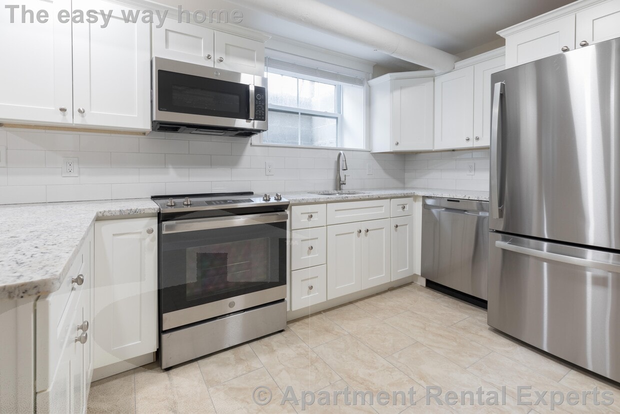 Photo - 3 Linnaean St