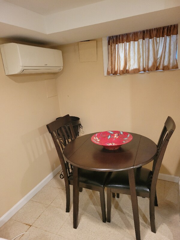 Building Photo - 6105 Arbor St