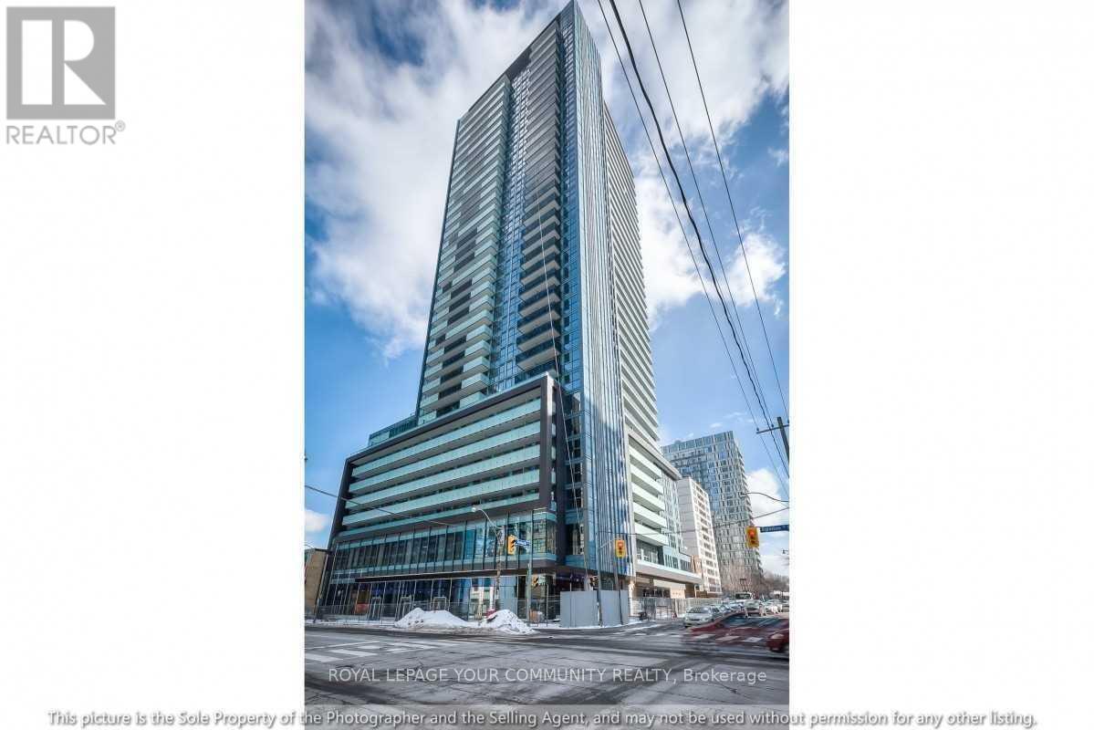 Photo principale - 125-1125 Redpath Ave