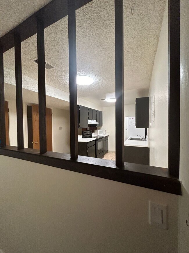 Photo - 1 Bedroom Garden-Level Apartment in Louisv...