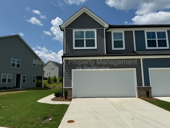 Building Photo - 1241 Bessie Ct