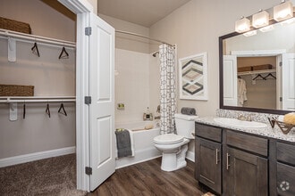2BR, 2BA - 1,043SF - Atlas At Legacy2020
