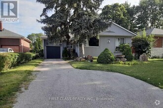 Building Photo - 7 Duncairn Dr