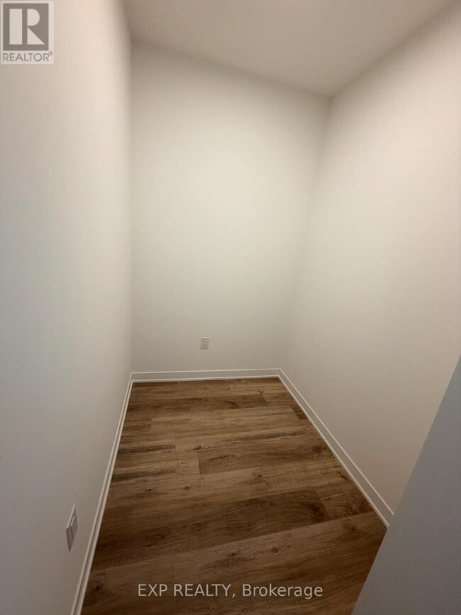 Photo du bâtiment - 20 All Nations Dr