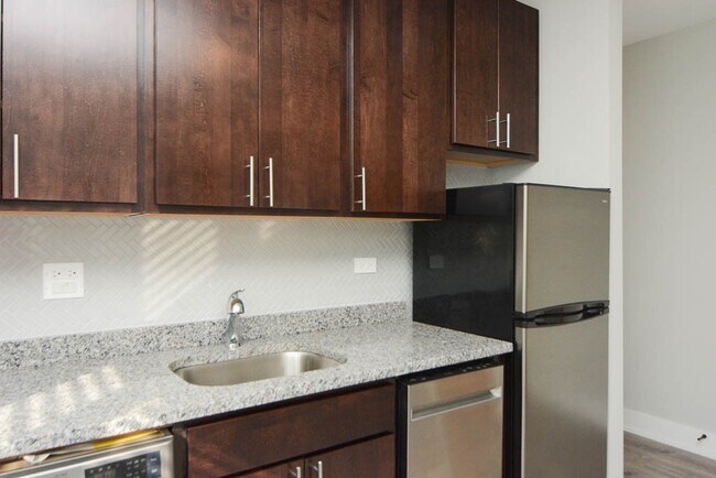 Foto del edificio - 533 W Belden Ave