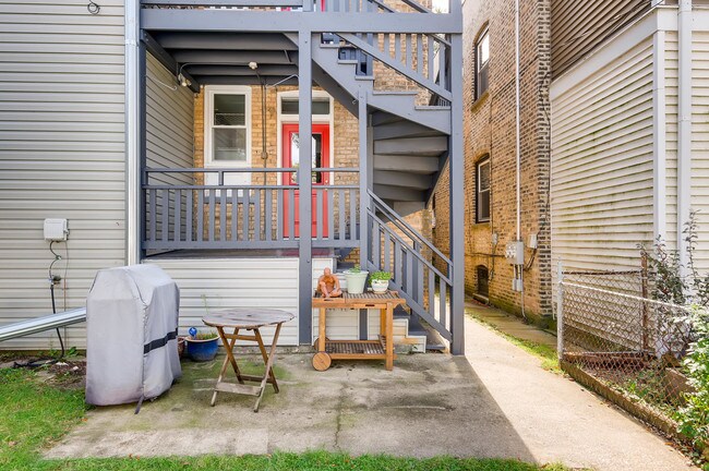 Back Balcony - 1031 Cleveland St