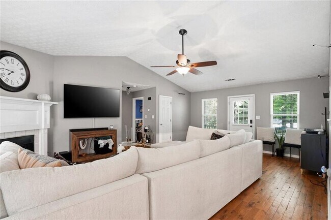 Foto del edificio - 131 Homestead Way