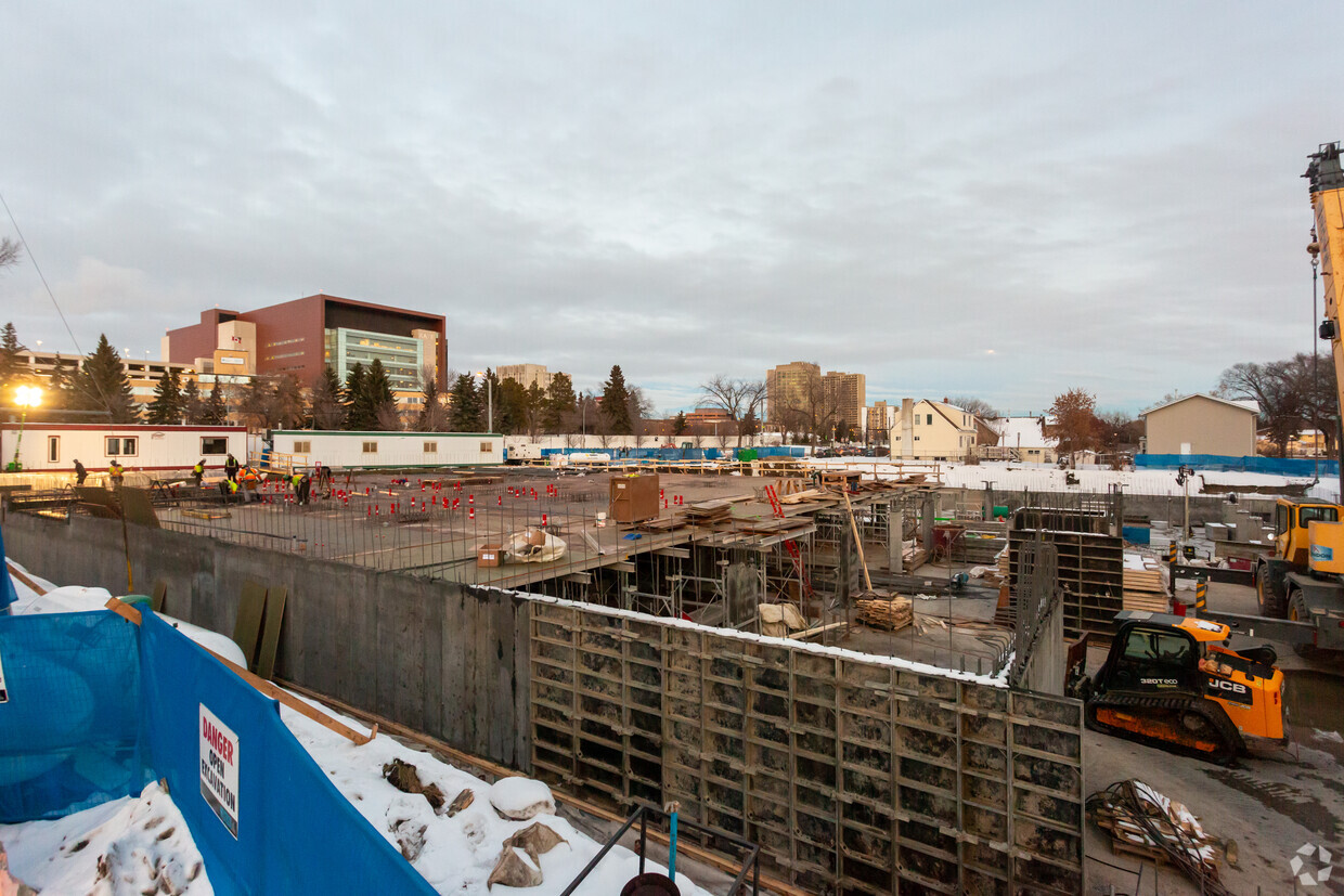 Primary Photo - University Heights Apartments