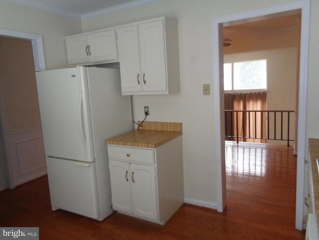 11 Red Kiln Ct Gaithersburg Md 20878 Townhouse For Rent In