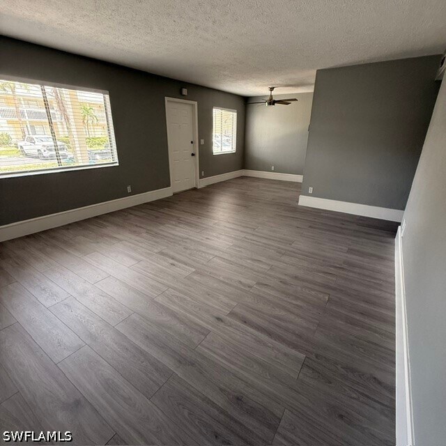 Foto del edificio - 4617 Bayshore Dr