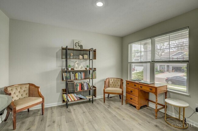 Foto del edificio - 111 River Hts Dr