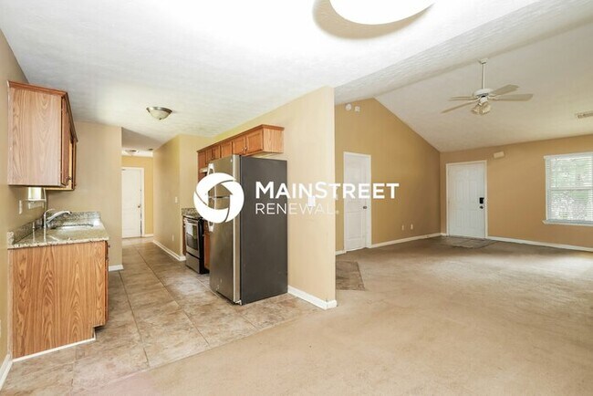 Foto del edificio - 4 Bedroom Pet-Friendly Home in Covington, GA with Main Street Renewal