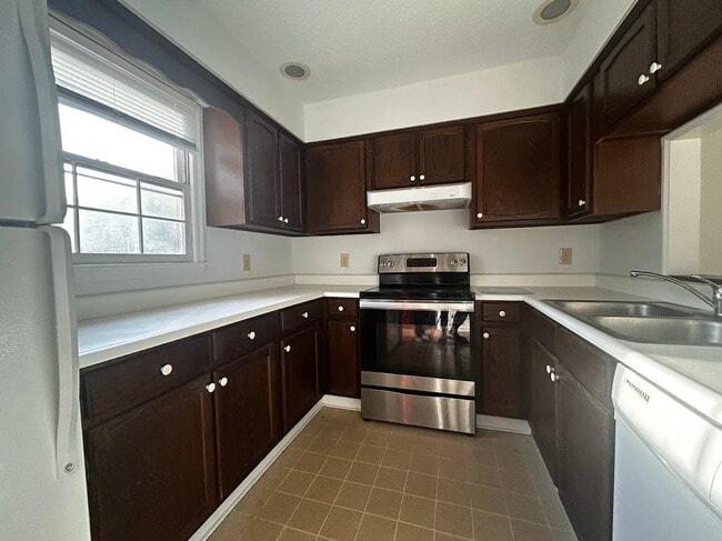 Building Photo - 2729 Blair stone Ln