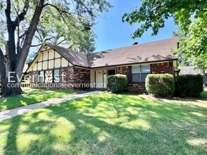 Building Photo - 909 W Glendale St