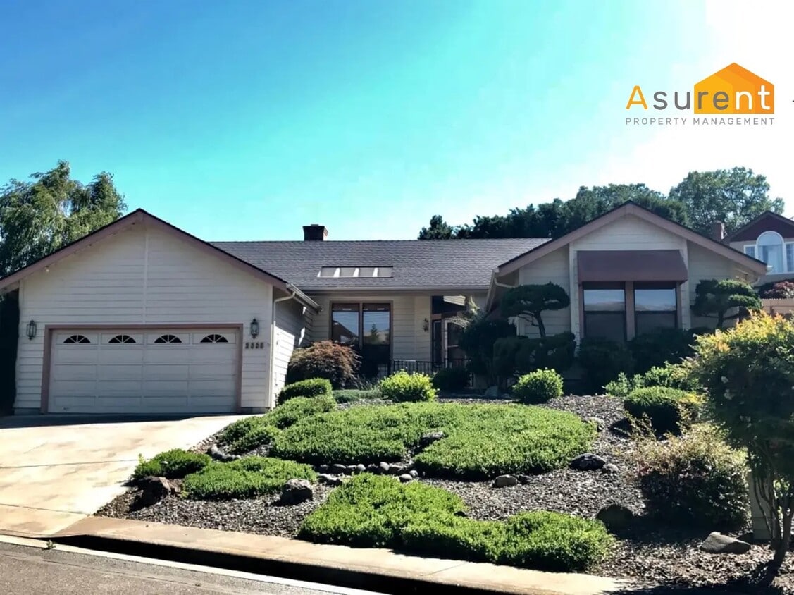 2880 Wedgewood Ln, Ashland, OR 97520 House Rental in Ashland, OR