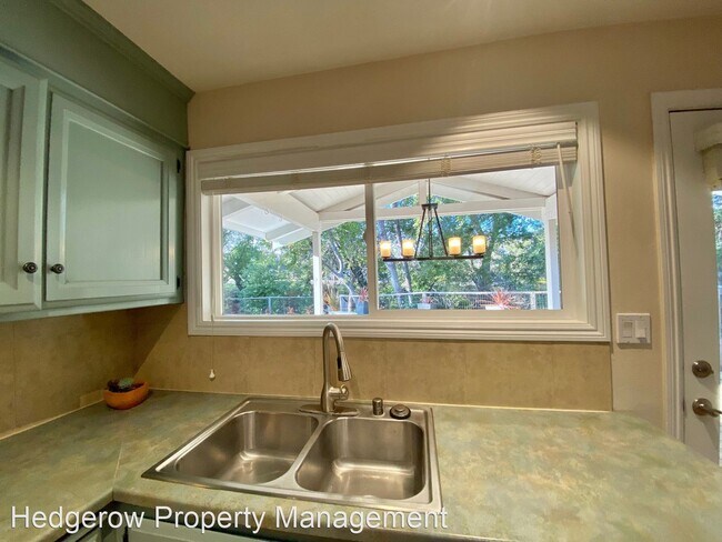 Foto del edificio - 3 br, 2 bath House - 1007 Stonybrook Drive