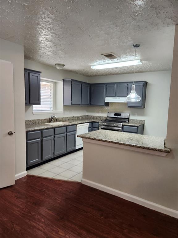 Foto del edificio - 7124 Golden Dale Ct